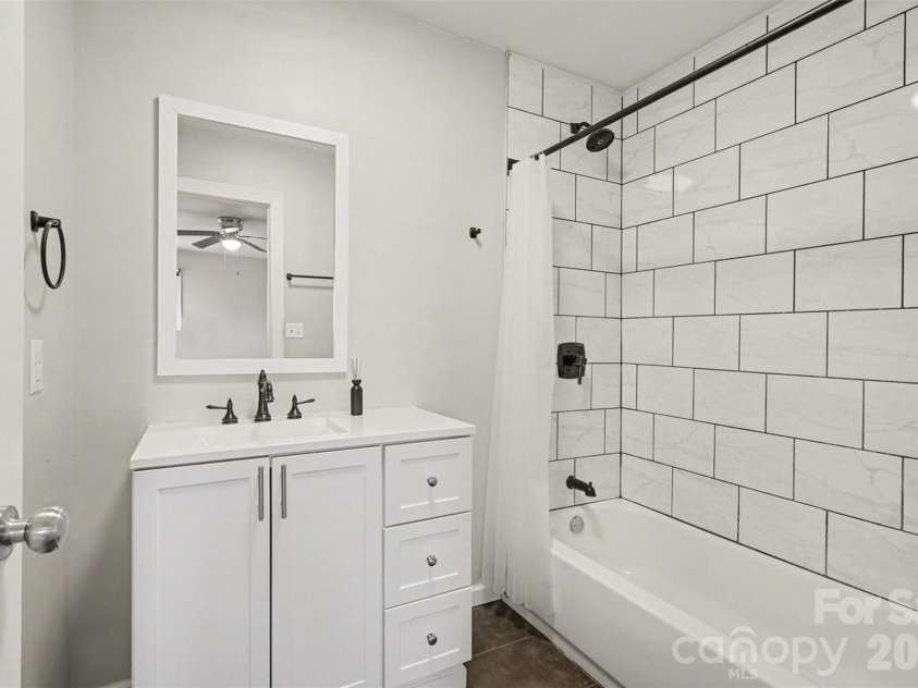 1548 Westbrook Circle, Gastonia, NC 28052.  MLS# CAR4358930, YatesRealty ID 9580. 