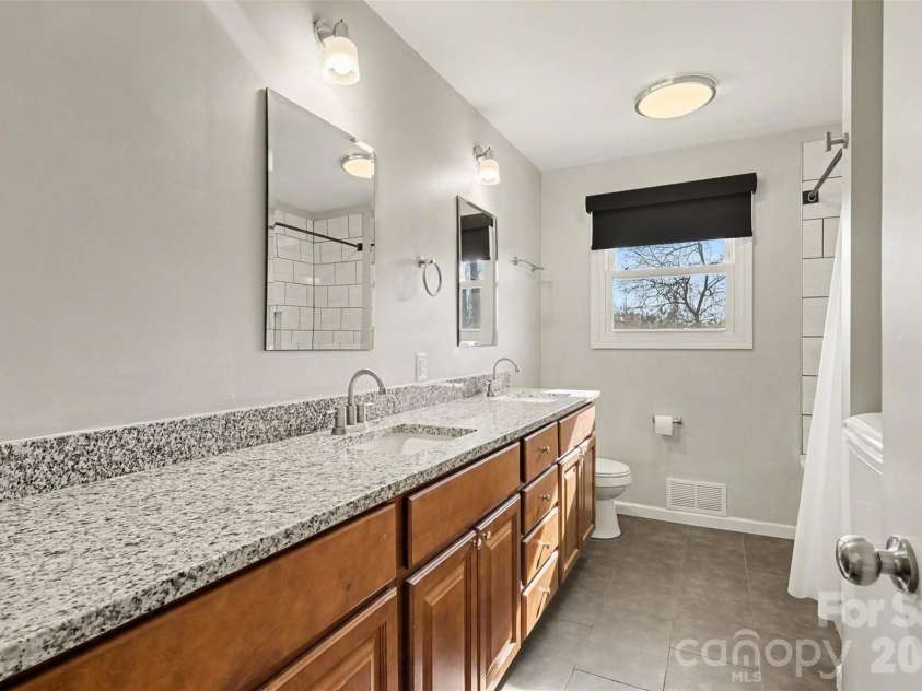 1548 Westbrook Circle, Gastonia, NC 28052.  MLS# CAR4358930, YatesRealty ID 9580. 