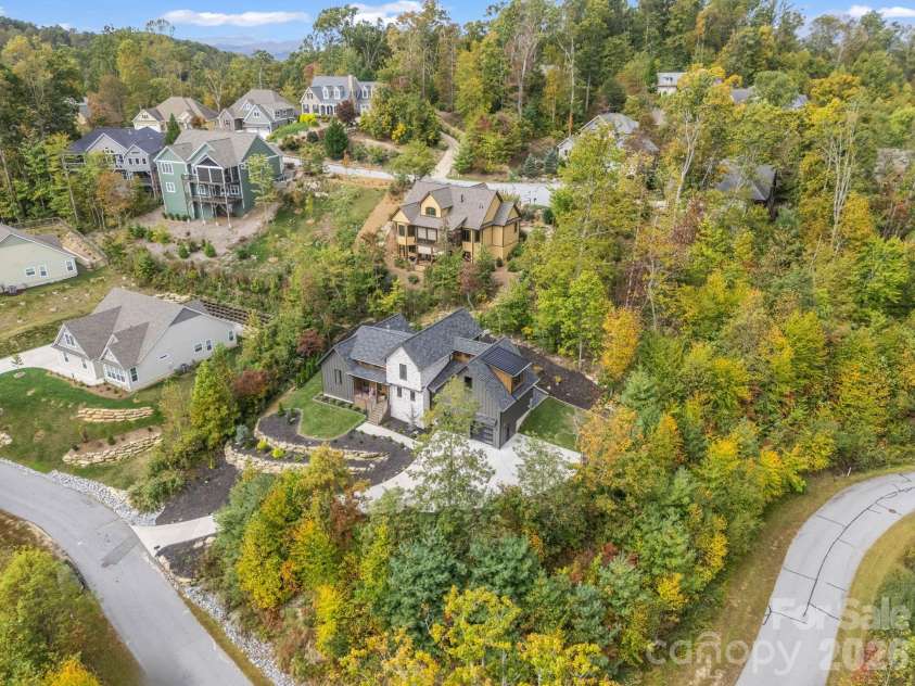 123 Millbrae Loop, Hendersonville, NC 28791.  MLS# CAR4312844, YatesRealty ID 9581. 