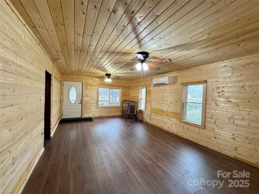 55 Summit View Drive, Marshall, NC 28753.  MLS# CAR4237579, YatesRealty ID 9581. 