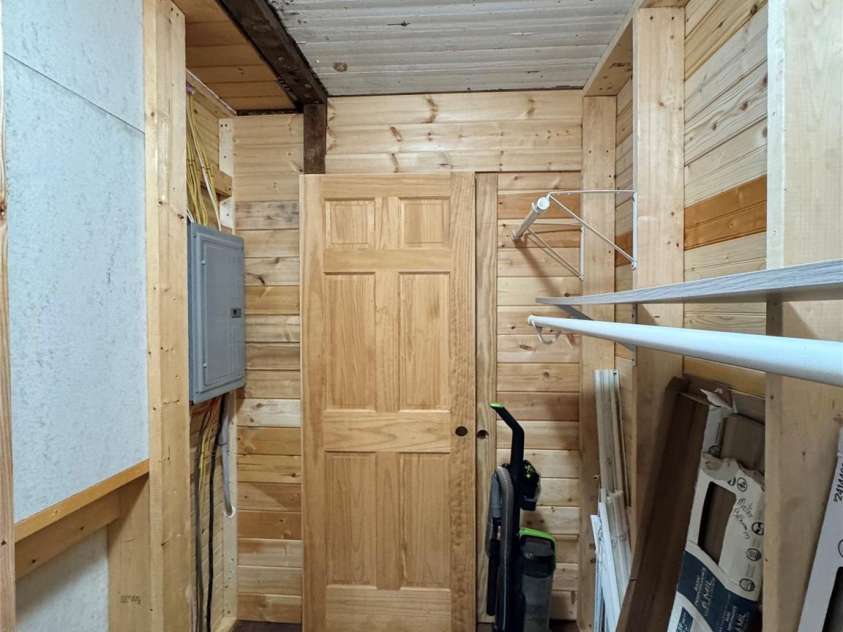 55 Summit View Drive, Marshall, NC 28753.  MLS# CAR4237579, YatesRealty ID 9581. Closet in main bedroom