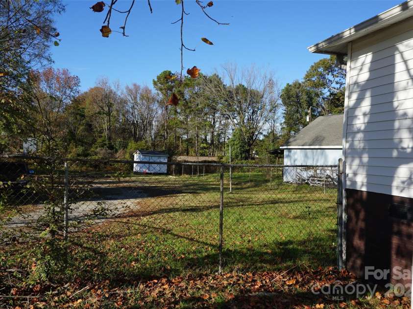 7318 Old Mt Holly Road, Charlotte, NC 28214.  MLS# CAR4199724, YatesRealty ID 9583. 