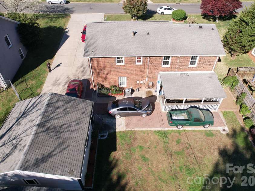 3931 Irvington Drive, Charlotte, NC 28205.  MLS# CAR4363620, YatesRealty ID 9584. 