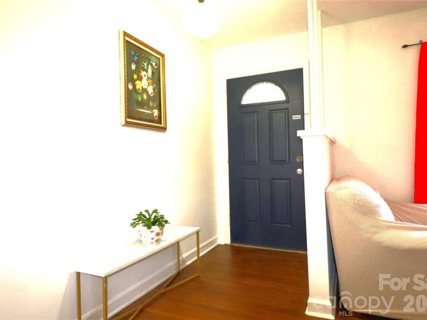 3931 Irvington Drive, Charlotte, NC 28205.  MLS# CAR4363620, YatesRealty ID 9584. 
