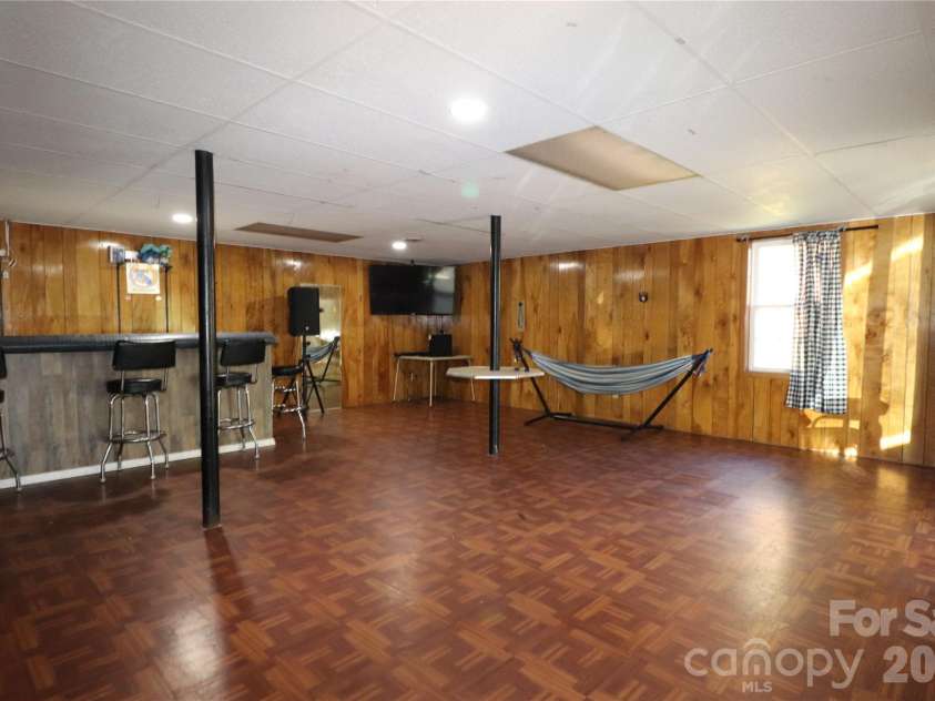 3931 Irvington Drive, Charlotte, NC 28205.  MLS# CAR4363620, YatesRealty ID 9584. 