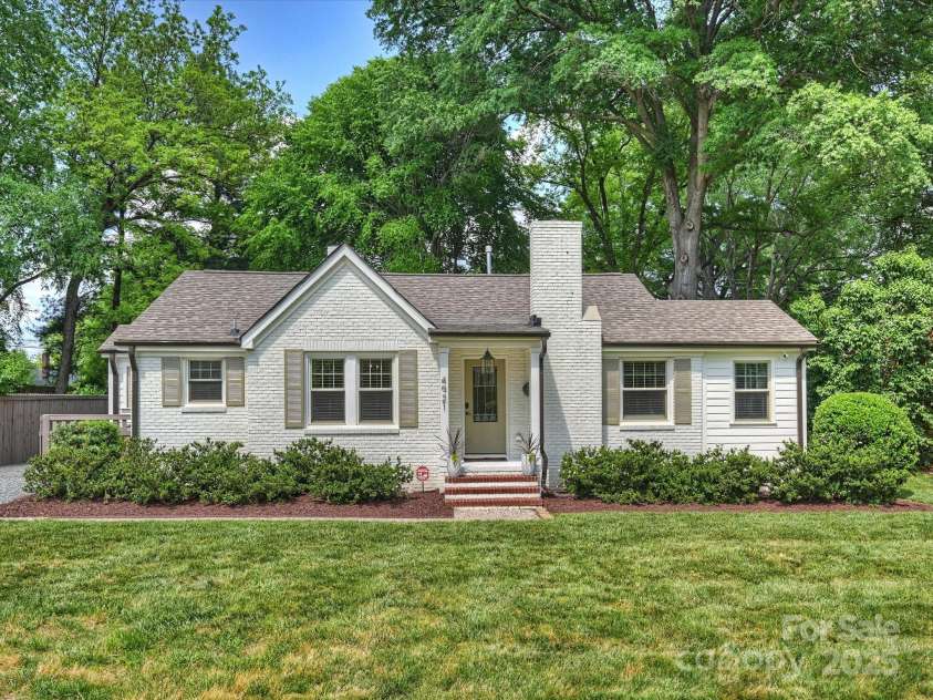 4921 Doris Avenue, Charlotte, NC 28205.  MLS# CAR4253366, YatesRealty ID 9584. Front Exterior