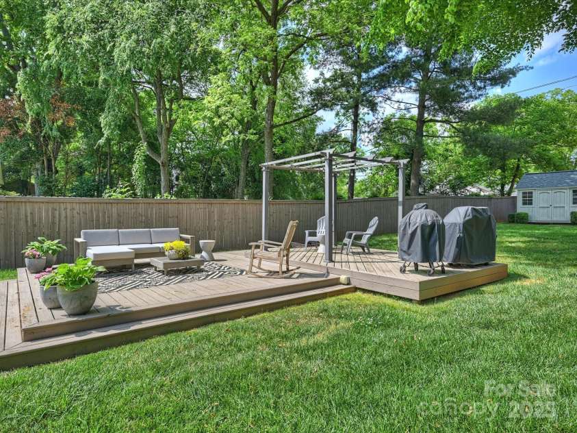 4921 Doris Avenue, Charlotte, NC 28205.  MLS# CAR4253366, YatesRealty ID 9584. Patio