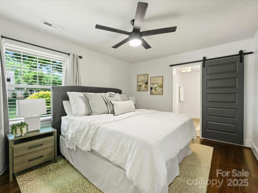 4921 Doris Avenue, Charlotte, NC 28205.  MLS# CAR4253366, YatesRealty ID 9584. Primary Bedroom