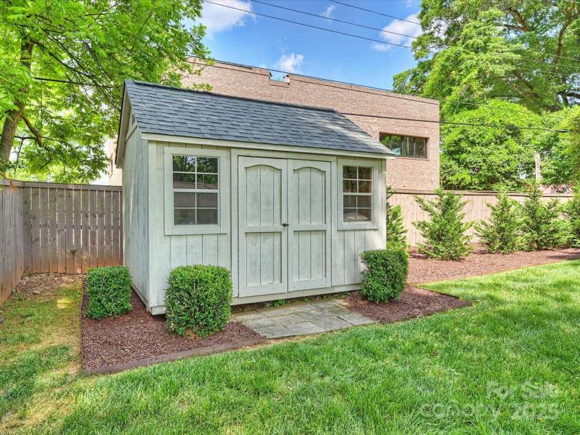4921 Doris Avenue, Charlotte, NC 28205.  MLS# CAR4253366, YatesRealty ID 9584. Storage Shed