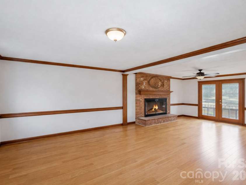 8917 Dartmoor Place, Mint Hill, NC 28227.  MLS# CAR4352305, YatesRealty ID 9587. Living Room/Den - Empty
