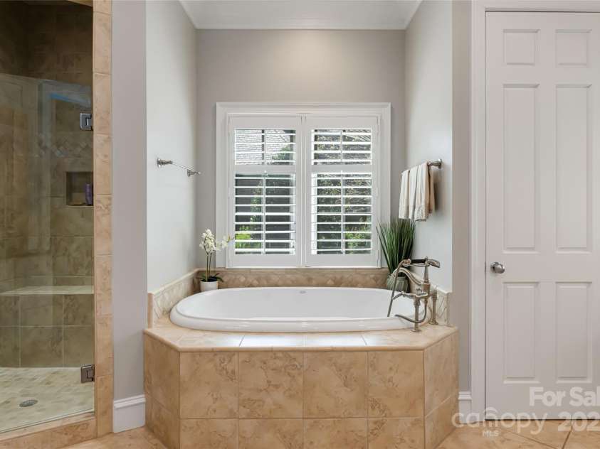 6 Golfside Court, Arden, NC 28704.  MLS# CAR4248179, YatesRealty ID 9588. 