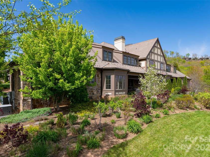 6 Golfside Court, Arden, NC 28704.  MLS# CAR4248179, YatesRealty ID 9588. 