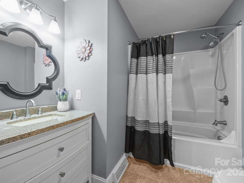 250 Log Barn Road, Salisbury, NC 28146.  MLS# CAR4250594, YatesRealty ID 9589. Bathroom