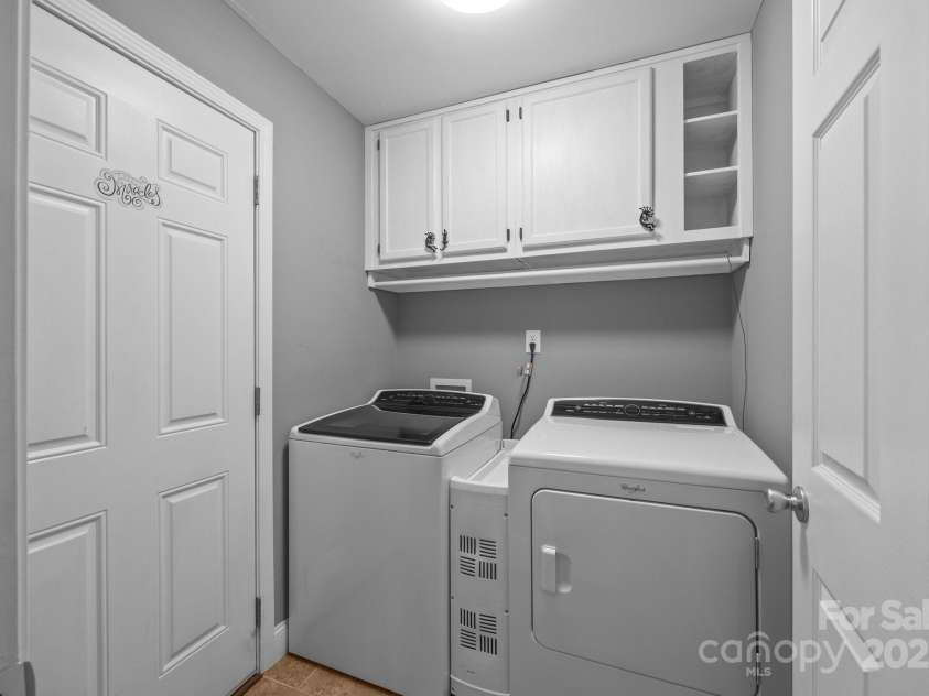 250 Log Barn Road, Salisbury, NC 28146.  MLS# CAR4250594, YatesRealty ID 9589. Laundry