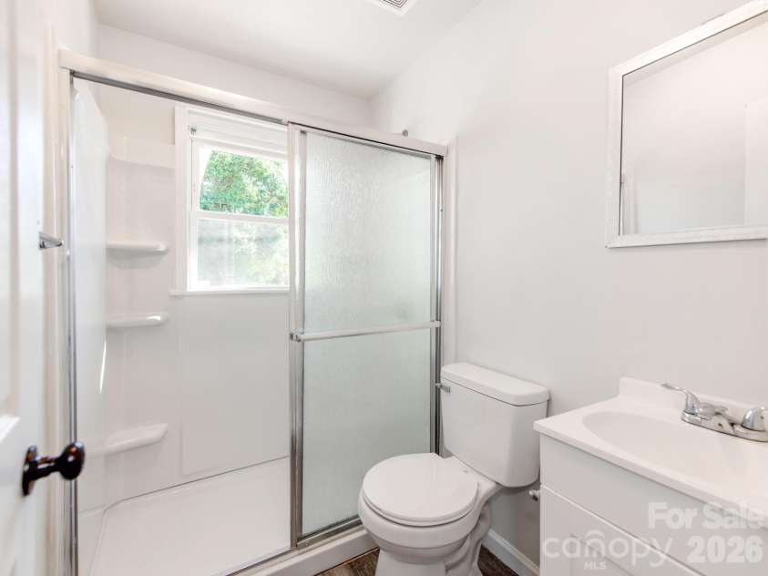 2948 Coronet Way, Charlotte, NC 28208.  MLS# CAR4357473, YatesRealty ID 9589. 