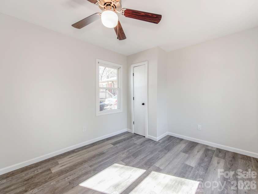 2948 Coronet Way, Charlotte, NC 28208.  MLS# CAR4357473, YatesRealty ID 9589. 