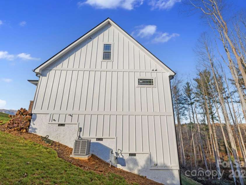 155 Hayes Ridge Lane, Mills River, NC 28759.  MLS# CAR4199843, YatesRealty ID 9590. 