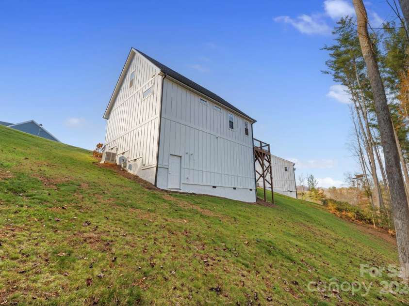 155 Hayes Ridge Lane, Mills River, NC 28759.  MLS# CAR4199843, YatesRealty ID 9590. 