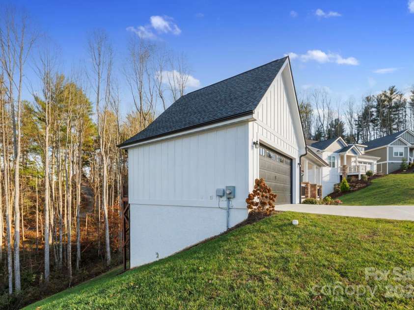 155 Hayes Ridge Lane, Mills River, NC 28759.  MLS# CAR4199843, YatesRealty ID 9590. 