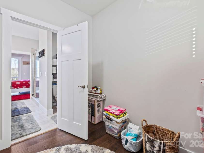 155 Hayes Ridge Lane, Mills River, NC 28759.  MLS# CAR4199843, YatesRealty ID 9590. Walk in closet to primary bath.