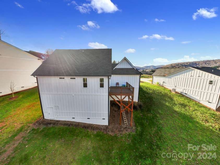 155 Hayes Ridge Lane, Mills River, NC 28759.  MLS# CAR4199843, YatesRealty ID 9590. Winter views in