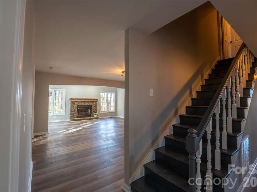 44585 Baldwin Road, New London, NC 28127.  MLS# CAR4323021, YatesRealty ID 9591. Welcoming foyer to open floorplan