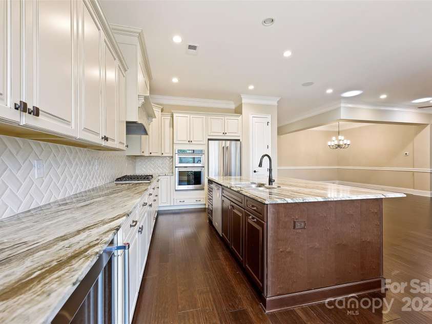 14629 Glen Valley Court, Charlotte, NC 28278.  MLS# CAR4226985, YatesRealty ID 9592. 