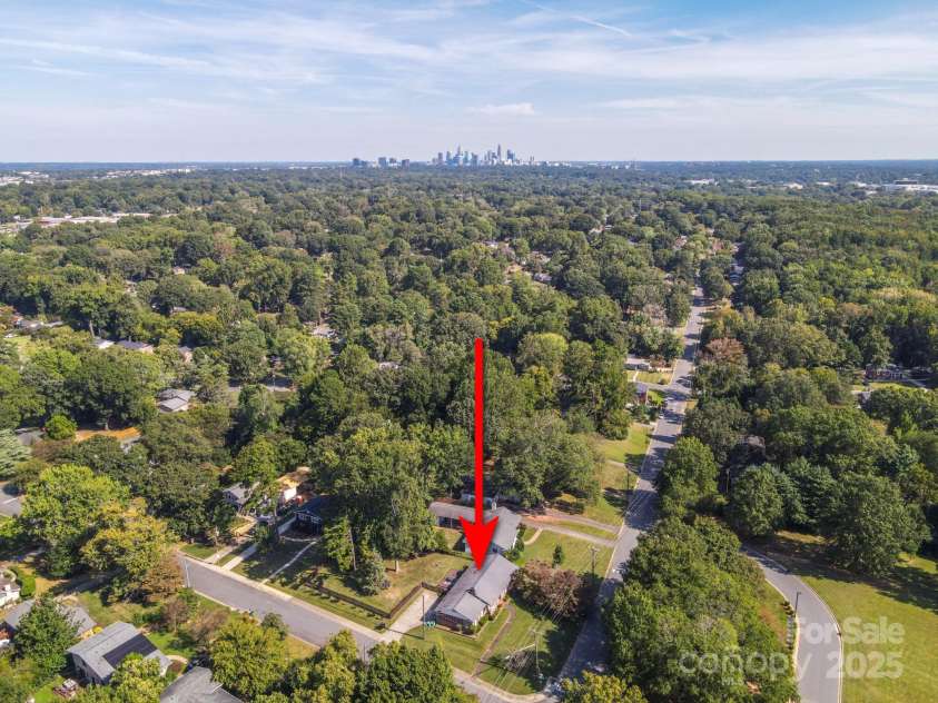 5748 Farmbrook Drive, Charlotte, NC 28210.  MLS# CAR4302947, YatesRealty ID 9592. Aerial View of Home with proximity to Uptown Charlotte!