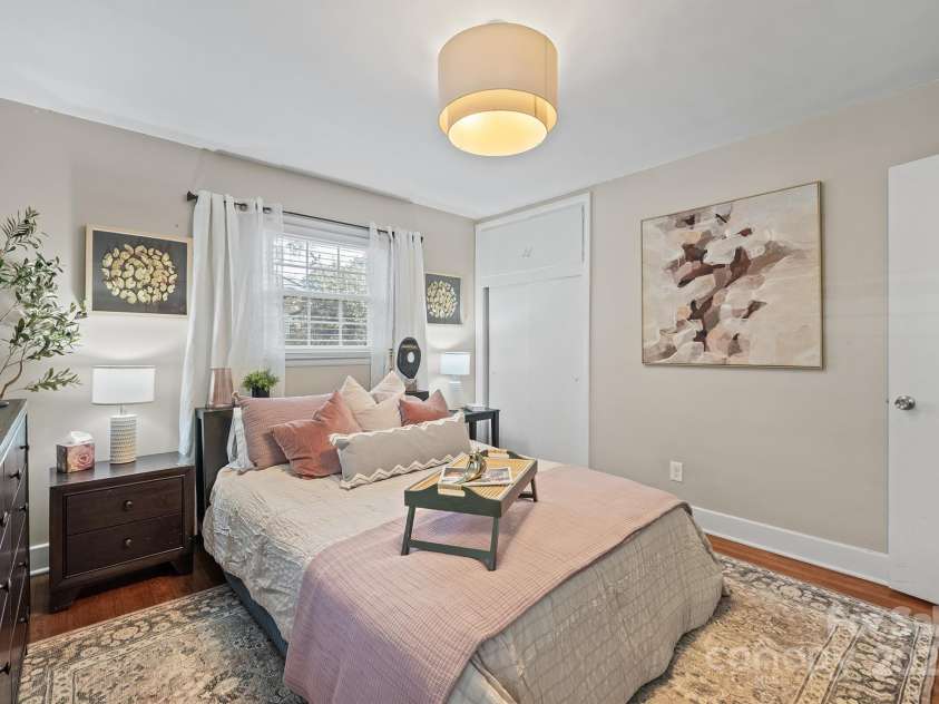 5748 Farmbrook Drive, Charlotte, NC 28210.  MLS# CAR4302947, YatesRealty ID 9592. Primary Bedroom features private, ensuite bath & hardwood floors!