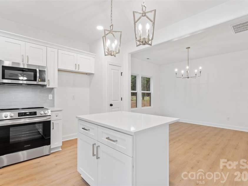 192 Doolie Road, Mooresville, NC 28117.  MLS# CAR4309482, YatesRealty ID 9593. 