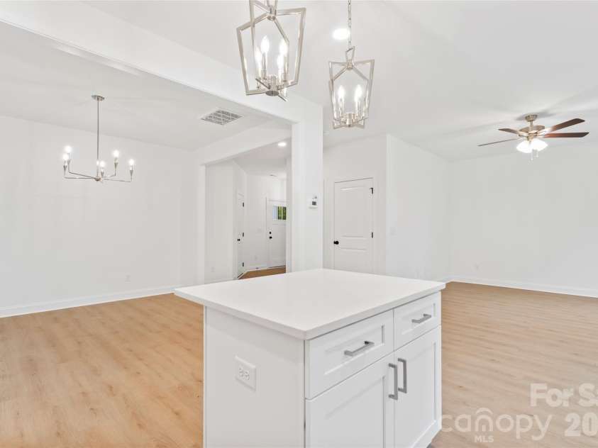 192 Doolie Road, Mooresville, NC 28117.  MLS# CAR4309482, YatesRealty ID 9593. 