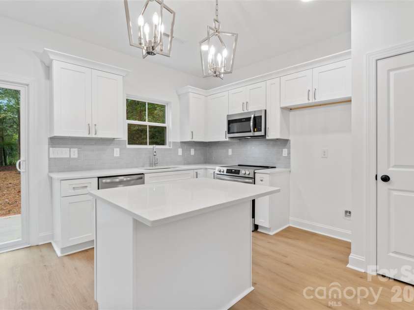 192 Doolie Road, Mooresville, NC 28117.  MLS# CAR4309482, YatesRealty ID 9593. 