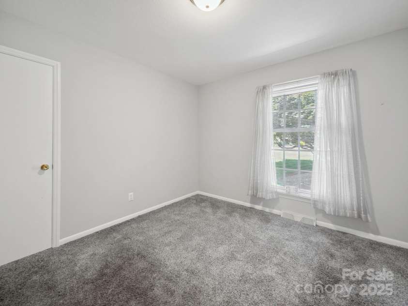 2623 Shaw Avenue, Gastonia, NC 28054.  MLS# CAR4224104, YatesRealty ID 9593. 