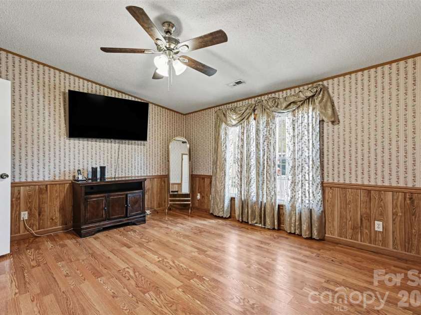 109 Beechwood Drive, Salisbury, NC 28147.  MLS# CAR4359659, YatesRealty ID 9594. 