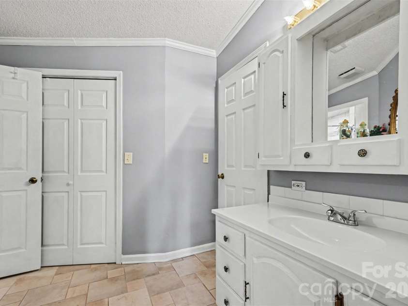 109 Beechwood Drive, Salisbury, NC 28147.  MLS# CAR4359659, YatesRealty ID 9594. 