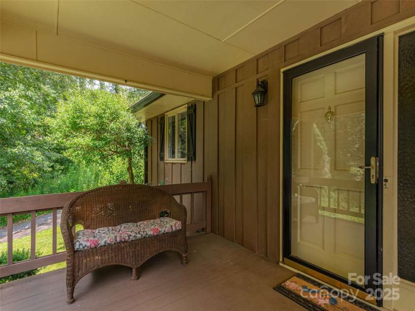 570 County Road, Waynesville, NC 28785.  MLS# CAR4240075, YatesRealty ID 9594. 