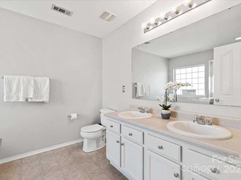 158 Council House Road, Fort Mill, SC 29708.  MLS# CAR4239888, YatesRealty ID 9596. Dual sinks