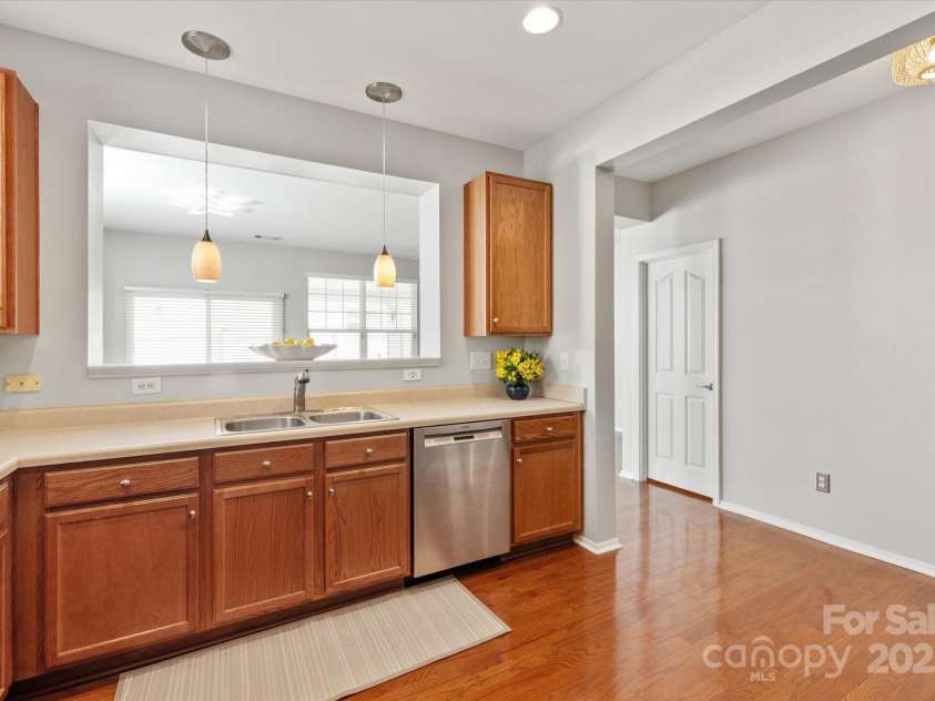 158 Council House Road, Fort Mill, SC 29708.  MLS# CAR4239888, YatesRealty ID 9596. Lots of counter space