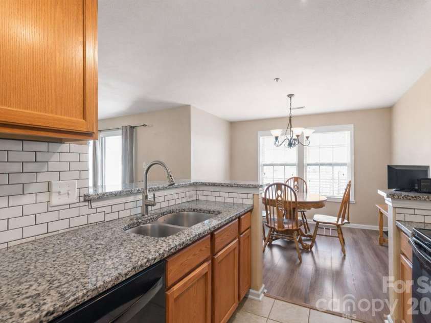 3983 Town Center Road, Harrisburg, NC 28075.  MLS# CAR4352218, YatesRealty ID 9596. Updated Kitchen