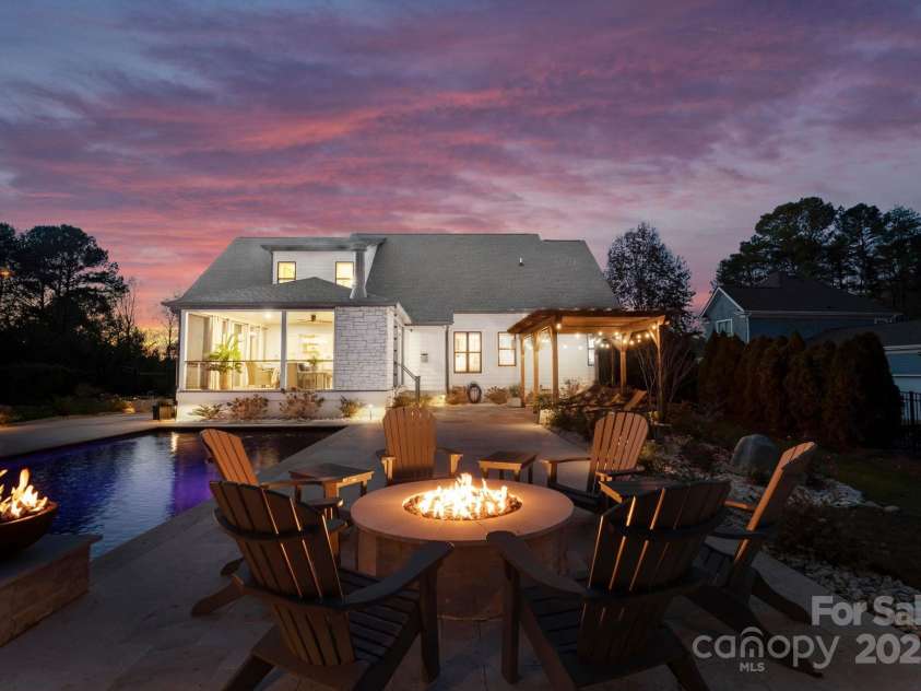 117 Yellow Jacket Circle, Mooresville, NC 28117.  MLS# CAR4220754, YatesRealty ID 9597. 