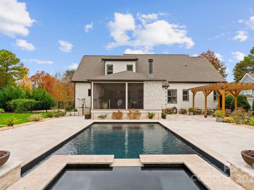 117 Yellow Jacket Circle, Mooresville, NC 28117.  MLS# CAR4220754, YatesRealty ID 9597. 