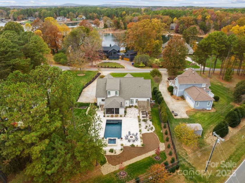 117 Yellow Jacket Circle, Mooresville, NC 28117.  MLS# CAR4220754, YatesRealty ID 9597. 