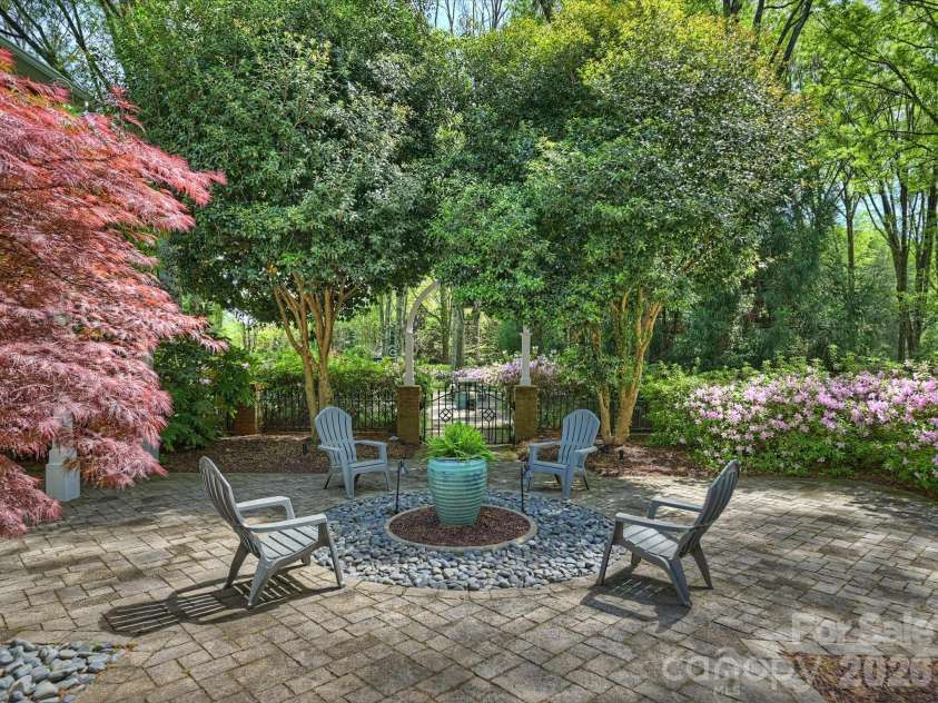 8226 Fairview Road, Charlotte, NC 28226.  MLS# CAR4362159, YatesRealty ID 9597. Fire Pit 