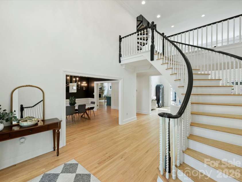 8226 Fairview Road, Charlotte, NC 28226.  MLS# CAR4362159, YatesRealty ID 9597. Foyer 