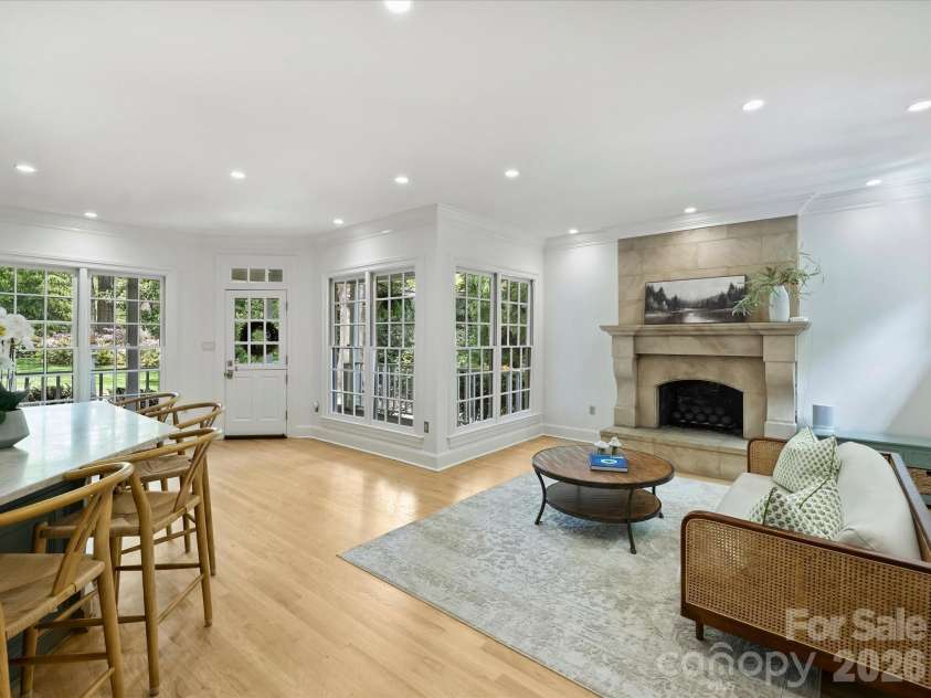 8226 Fairview Road, Charlotte, NC 28226.  MLS# CAR4362159, YatesRealty ID 9597. Keeeping Room 