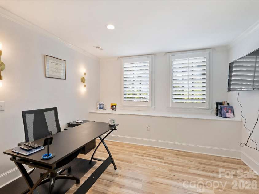 8226 Fairview Road, Charlotte, NC 28226.  MLS# CAR4362159, YatesRealty ID 9597. Office