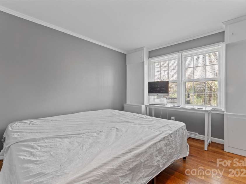 8101 Kerrybrook Circle, Charlotte, NC 28214.  MLS# CAR4222588, YatesRealty ID 9598. 