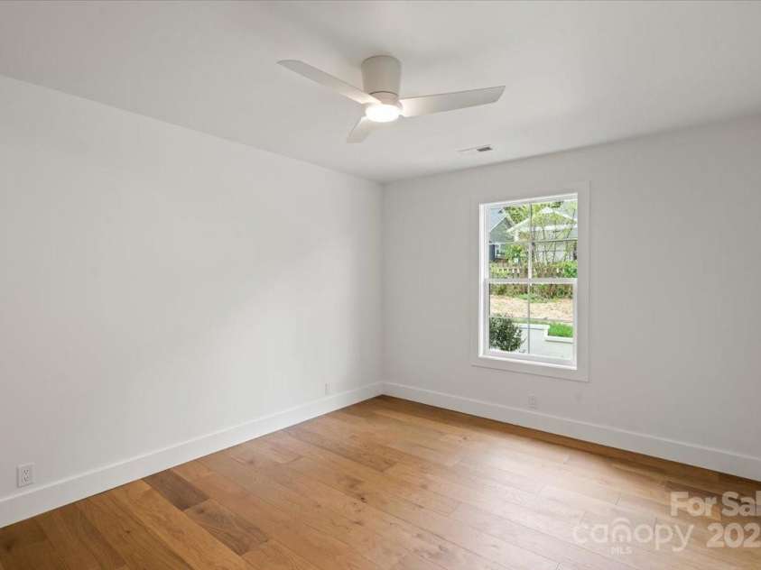 2429 Ellen Avenue, Charlotte, NC 28208.  MLS# CAR4222733, YatesRealty ID 9599. 