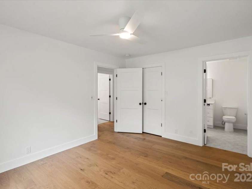 2429 Ellen Avenue, Charlotte, NC 28208.  MLS# CAR4222733, YatesRealty ID 9599. 