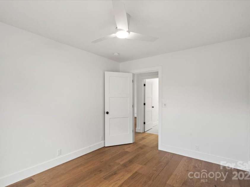 2429 Ellen Avenue, Charlotte, NC 28208.  MLS# CAR4222733, YatesRealty ID 9599. 